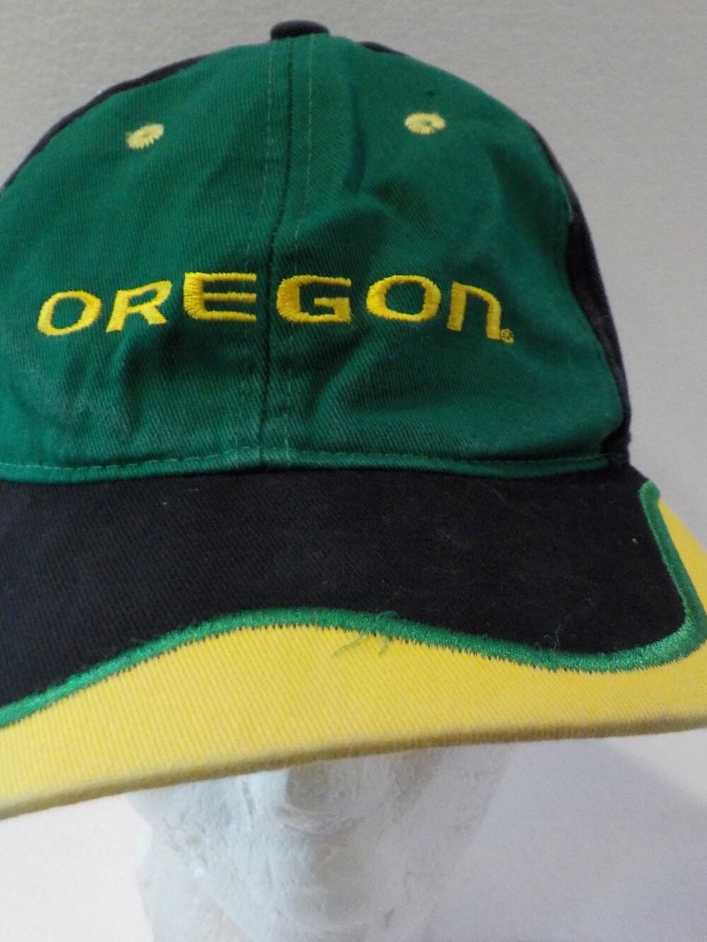 University of Oregon Ducks NCAA Wells Fargo Sponsored Strap Back Embroidered Hat